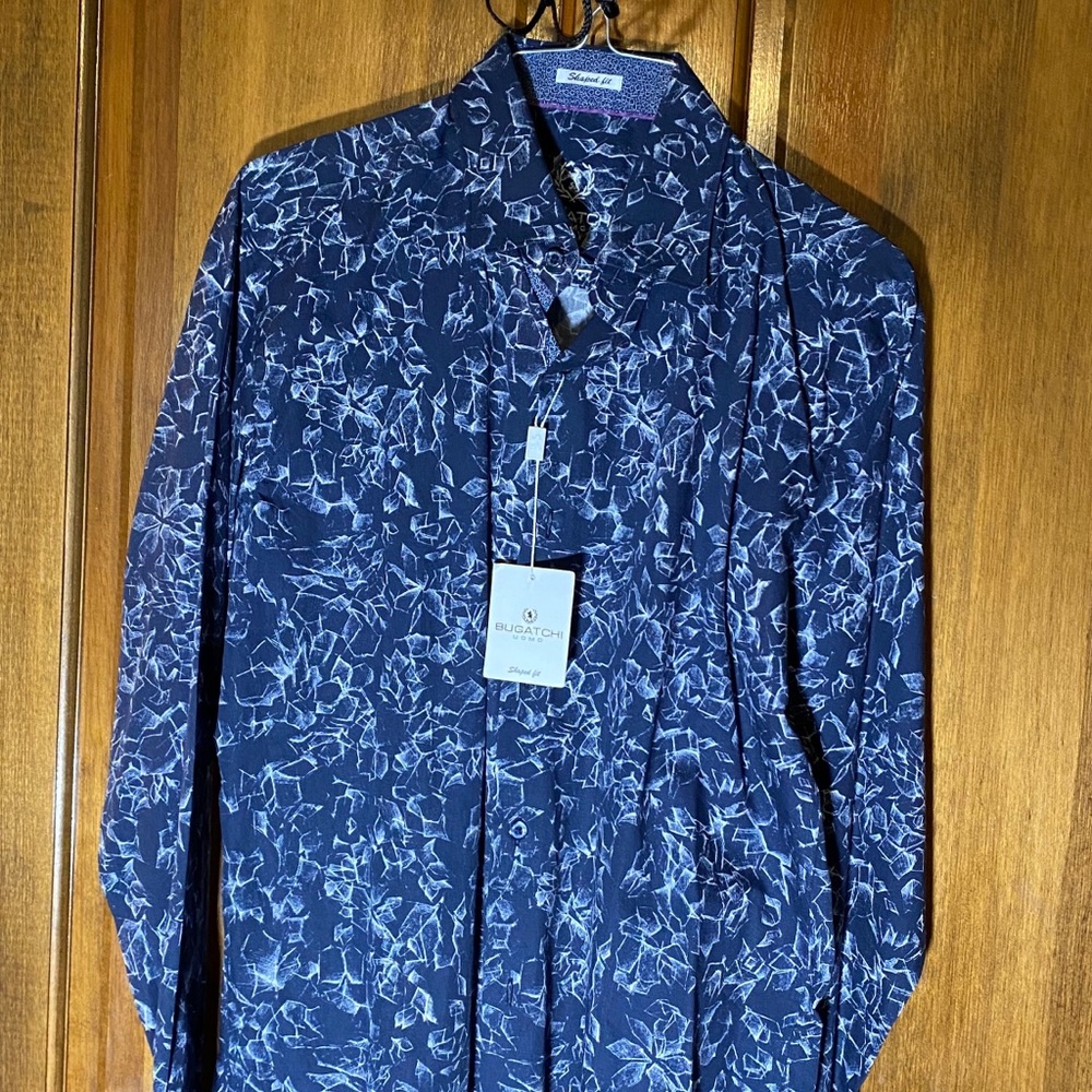 Bugatchi Men T shirt Small